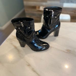 Women’s Ankle Boots Size 8 READ FIT DESCRIPTION